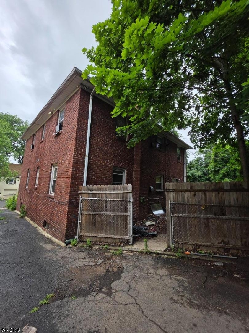 24 Chelsea Avenue East Orange NJ 07018