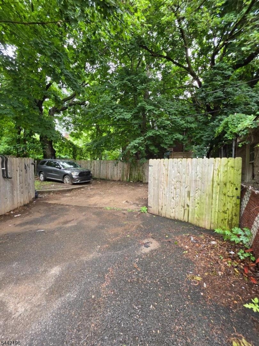 24 Chelsea Avenue East Orange NJ 07018