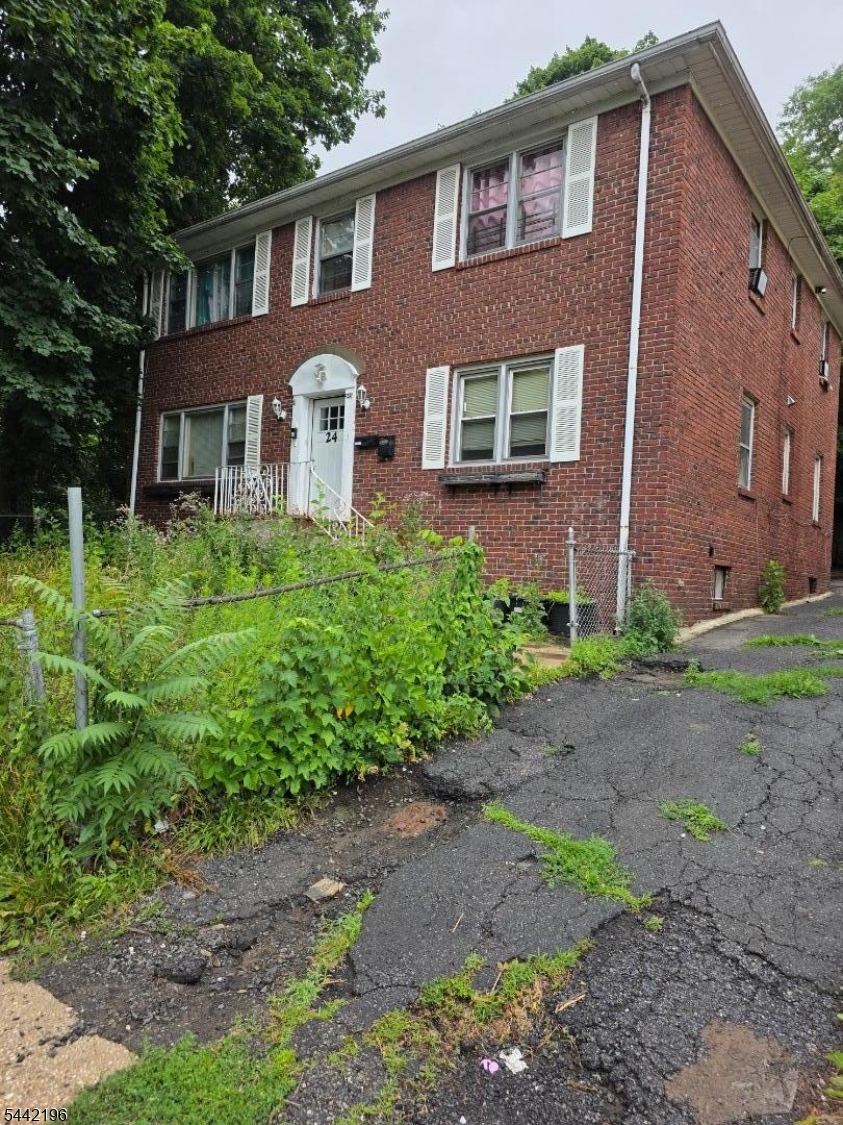 24 Chelsea Avenue East Orange NJ 07018