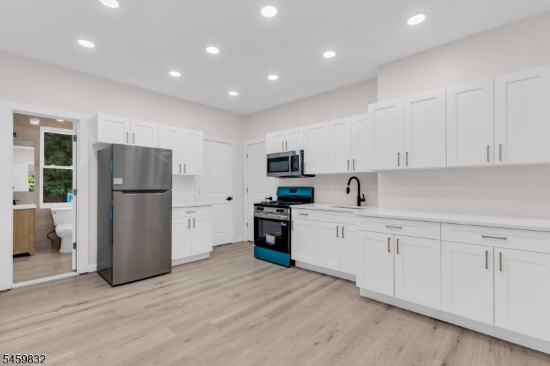 130 19TH Avenue Irvington NJ 07111