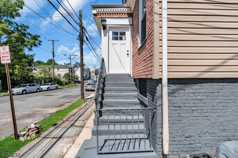 130 19TH Avenue Irvington NJ 07111