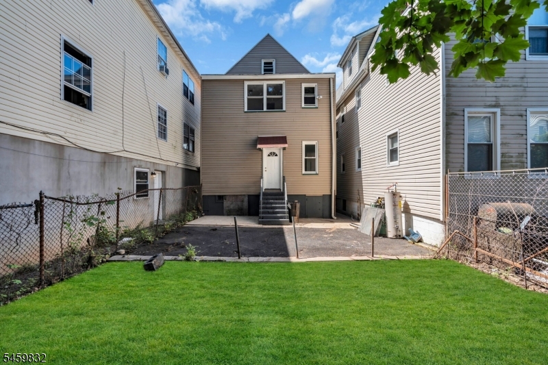 130 19TH Avenue Irvington NJ 07111