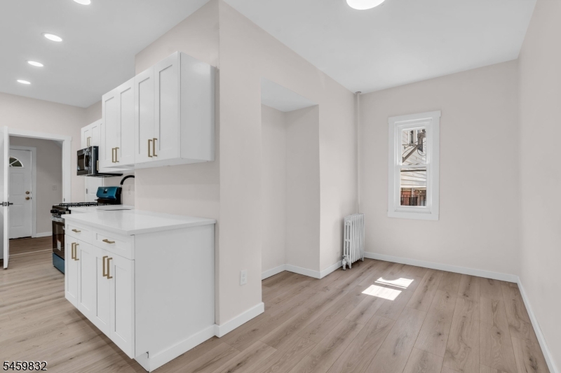 130 19TH Avenue Irvington NJ 07111