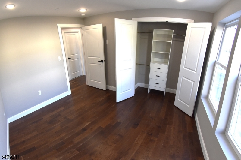 636 S 10th Street Newark NJ 07108