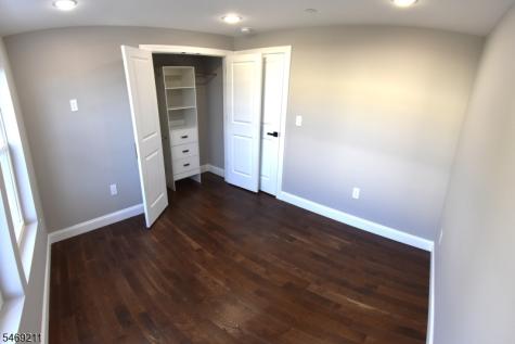 636 S 10th Street Newark NJ 07108