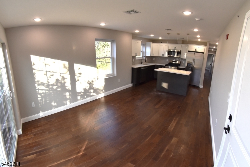 636 S 10th Street Newark NJ 07108