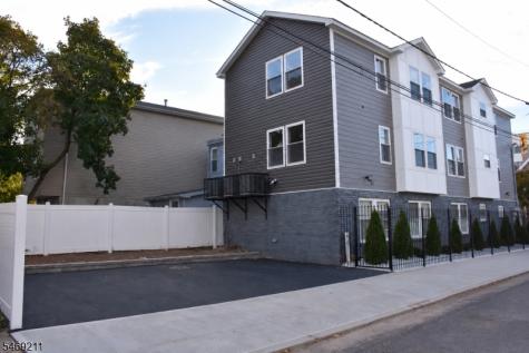 636 S 10th Street Newark NJ 07108