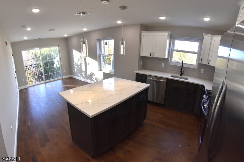 636 S 10th Street Newark NJ 07108