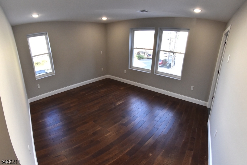 636 S 10th Street Newark NJ 07108