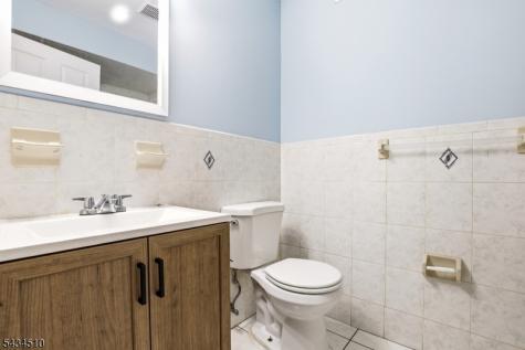 63 Chadwick Avenue Newark NJ 07108