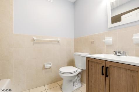 63 Chadwick Avenue Newark NJ 07108