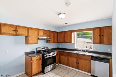 63 Chadwick Avenue Newark NJ 07108