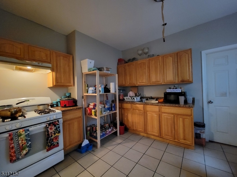 138 1/2 Ripley Place Elizabeth NJ 07206