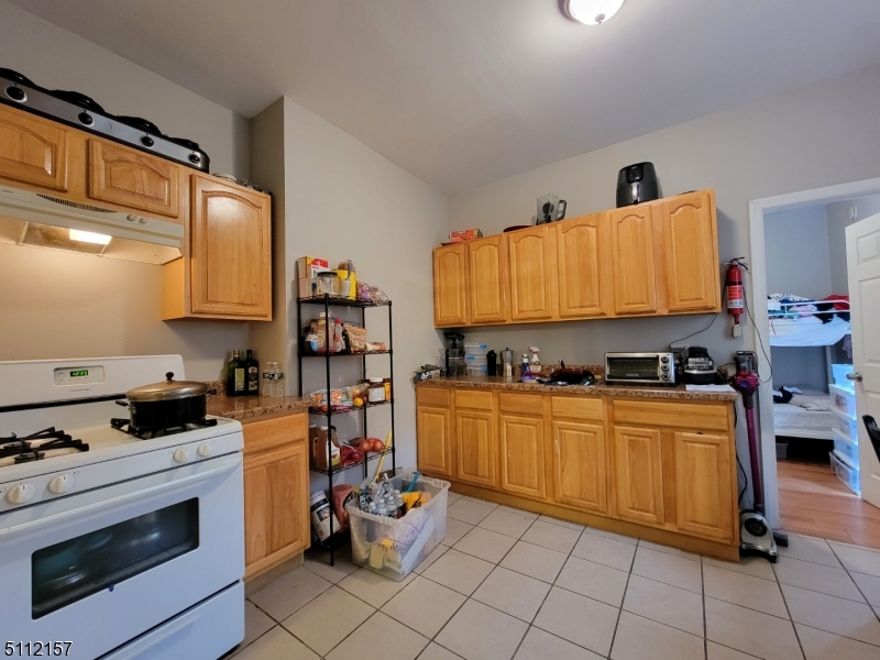 138 1/2 Ripley Place Elizabeth NJ 07206