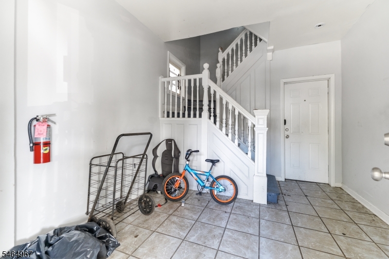 455 4TH Avenue Newark NJ 07107