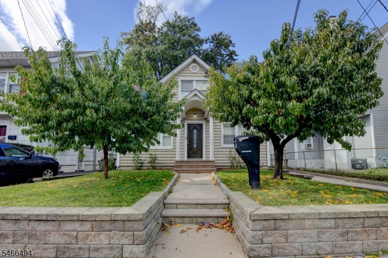 814 Kilsyth Road Elizabeth NJ 07208