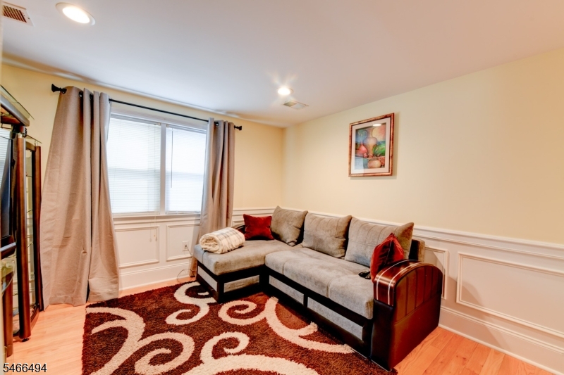 814 Kilsyth Road Elizabeth NJ 07208