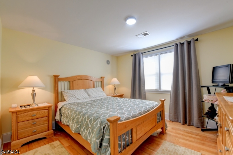 814 Kilsyth Road Elizabeth NJ 07208