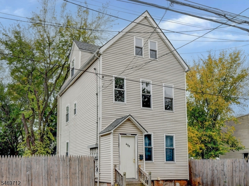 439 S 18th Street Newark NJ 07103