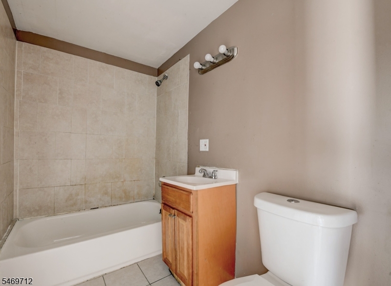 439 S 18th Street Newark NJ 07103