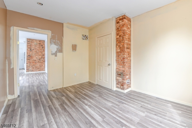 439 S 18th Street Newark NJ 07103
