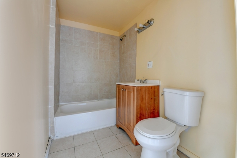 439 S 18th Street Newark NJ 07103