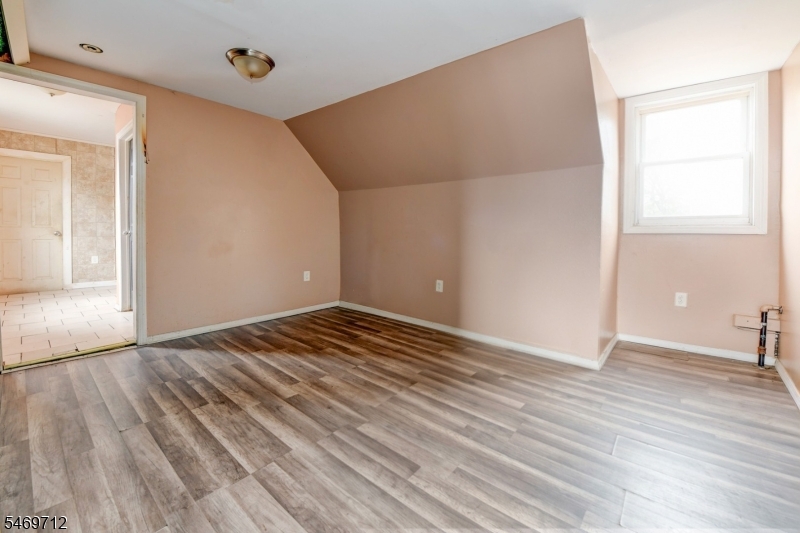 439 S 18th Street Newark NJ 07103