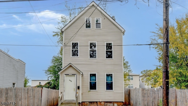 439 S 18th Street Newark NJ 07103