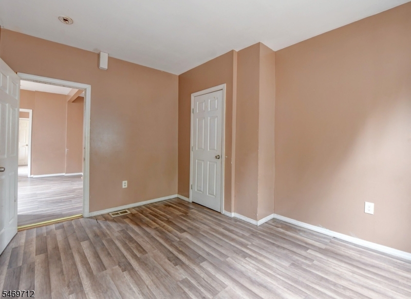 439 S 18th Street Newark NJ 07103