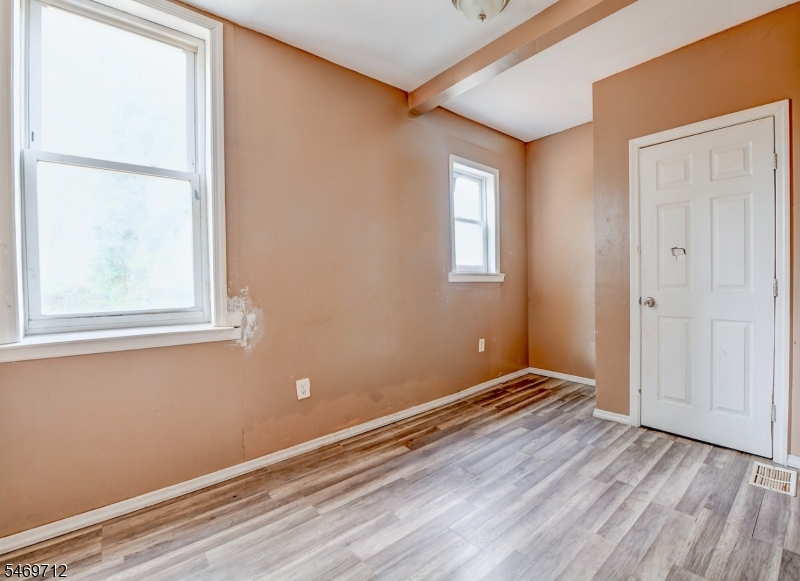 439 S 18th Street Newark NJ 07103