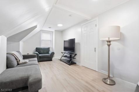 63 Linden Avenue Irvington NJ 07111