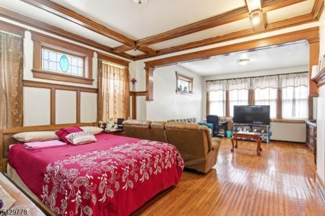 73 Knickerbocker Avenue Paterson NJ 07503