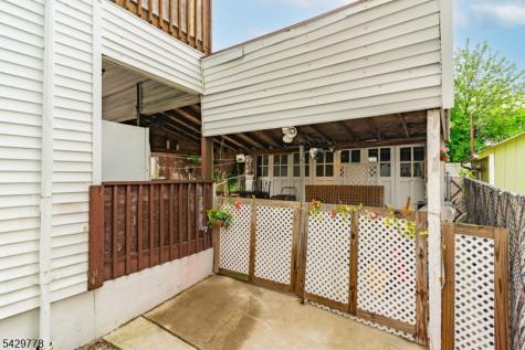 73 Knickerbocker Avenue Paterson NJ 07503