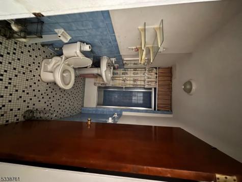 143 Walnut Street Newark NJ 07105