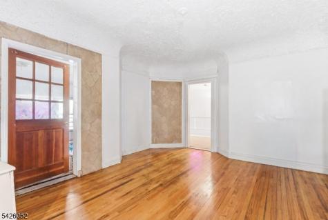 90 Renner Avenue Newark NJ 07112