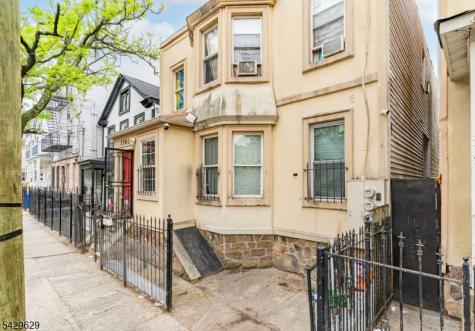 176 Parker Street Newark NJ 07104