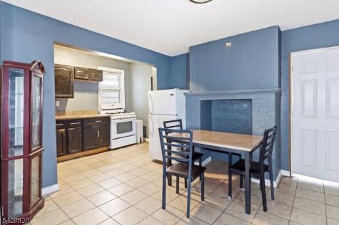 176 Parker Street Newark NJ 07104