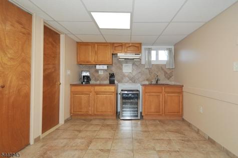 300 Kennedy Drive Linden NJ 07036