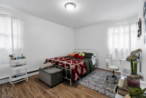 424 Bartlett Street Roselle NJ 07203