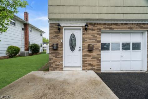 424 Bartlett Street Roselle NJ 07203