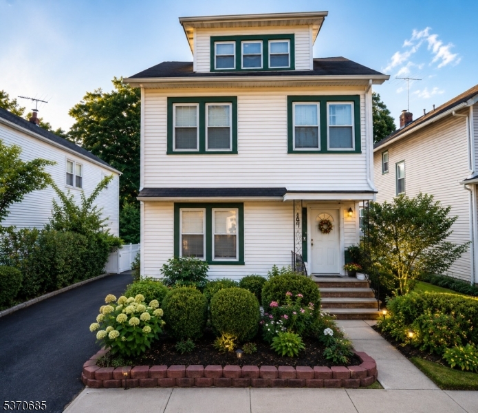 16 Rosedale Avenue Montclair NJ 07042