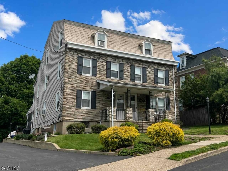 319 Center Street Phillipsburg NJ 08865