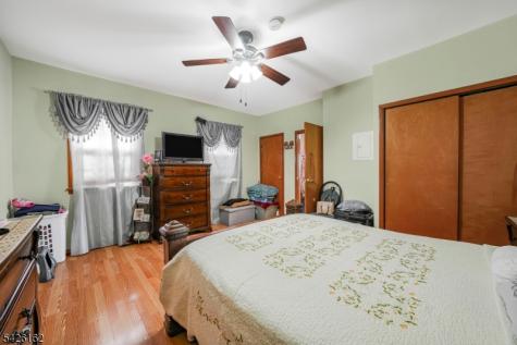 172 Chestnut Street Newark NJ 07105