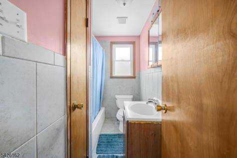 172 Chestnut Street Newark NJ 07105