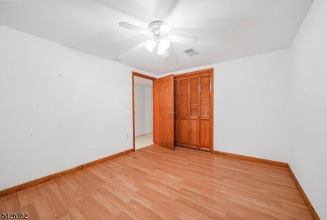 172 Chestnut Street Newark NJ 07105