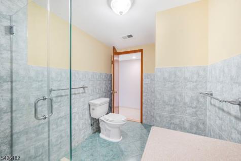 172 Chestnut Street Newark NJ 07105