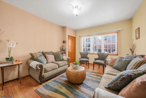 172 Chestnut Street Newark NJ 07105