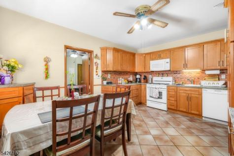 172 Chestnut Street Newark NJ 07105