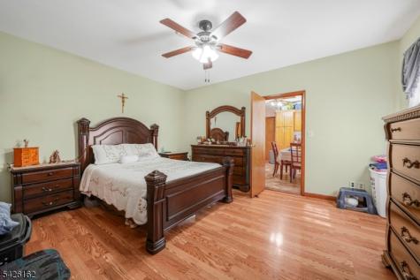 172 Chestnut Street Newark NJ 07105