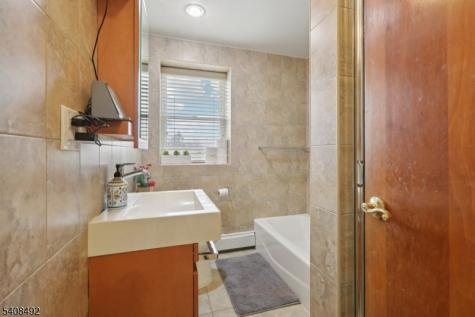 5 Cedar Street North Arlington NJ 07031